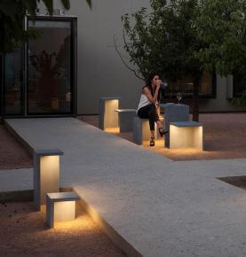 C3032-B Modern Garden Table Lamps Waterproof Ip54 5w 220v Hotel Furniture Decoration Outdoor Bollard Led Lights Solar Garden Lawn Light